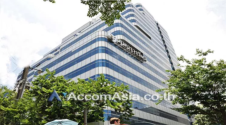  Vorawat Building Office space  for Rent BTS Surasak in Silom Bangkok